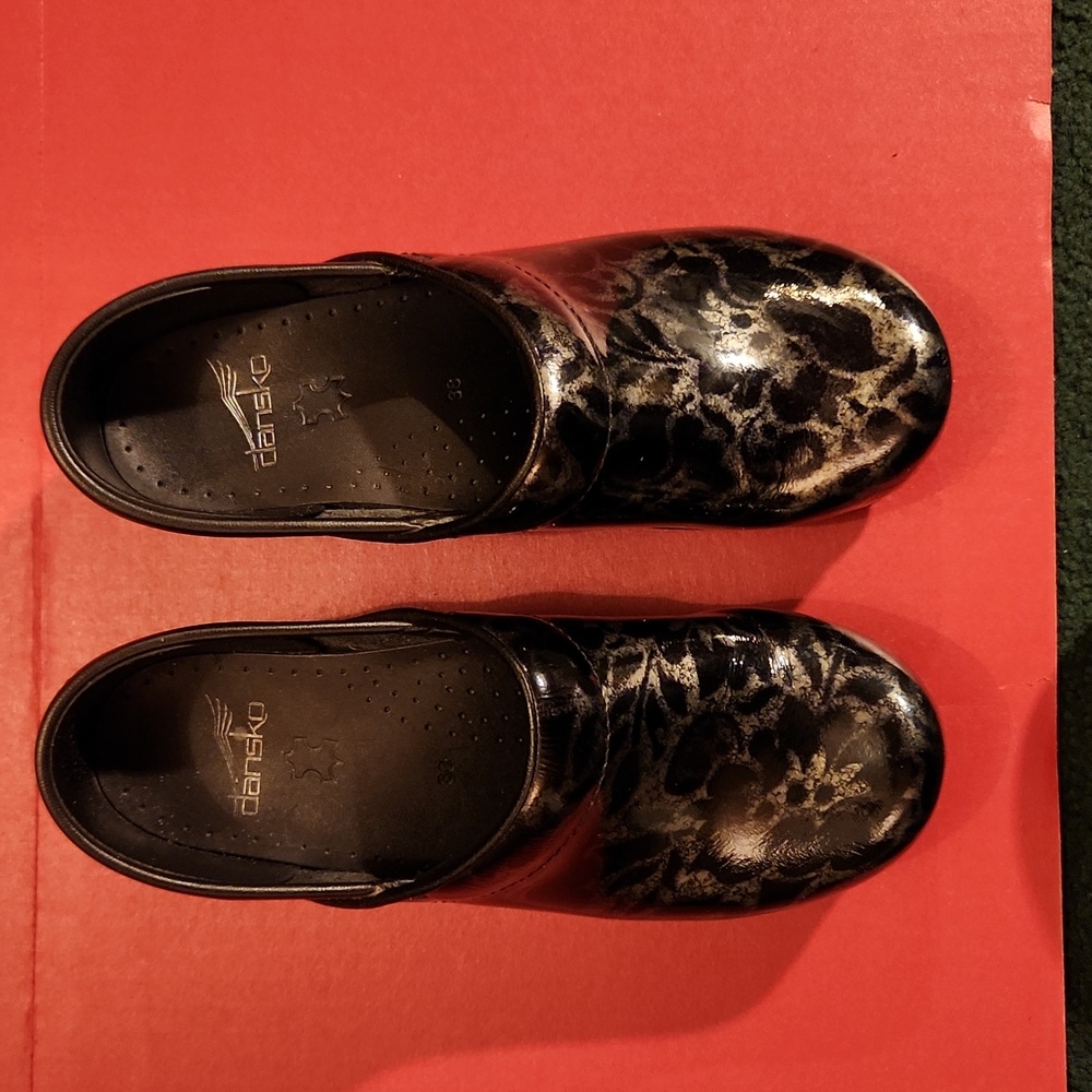 DANSKO Patent Leather Shiny Black/Grey Floral Print Clog, Size 38